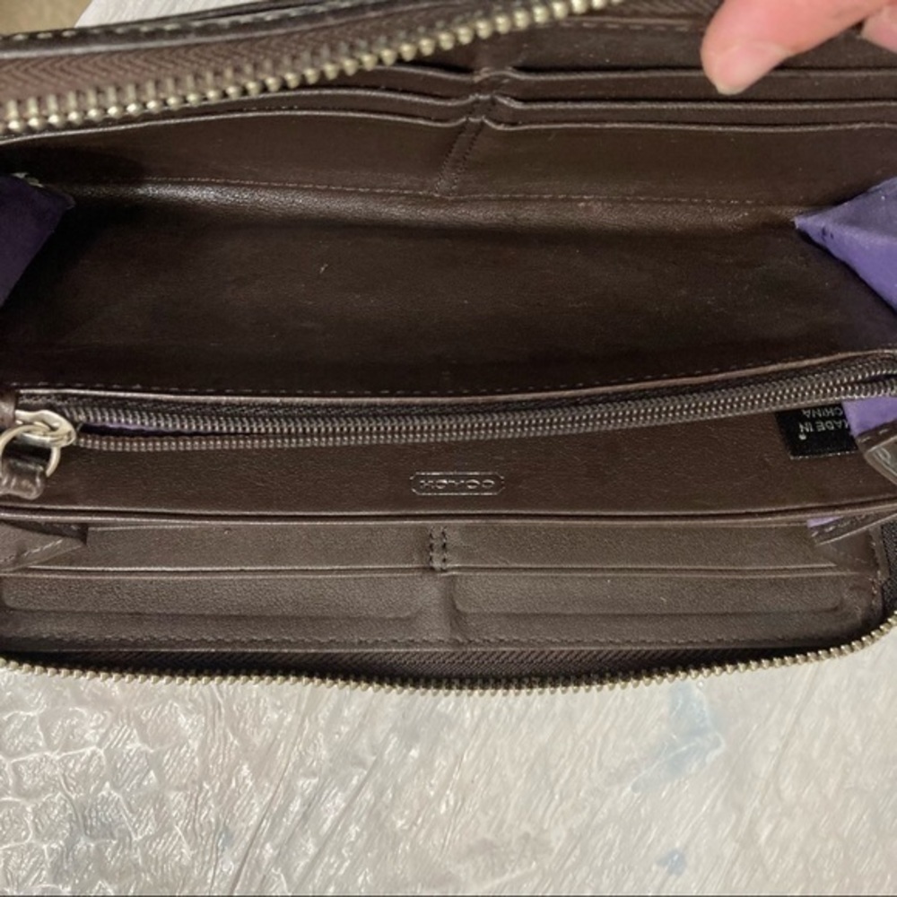 Coach brown zipper clutch wallet - Picture 6 of 12